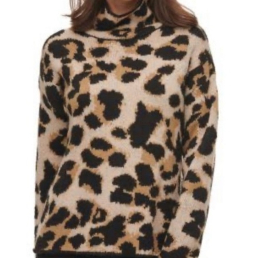 DKNY Leopard Print Cowl Neck Sweater Size Medium